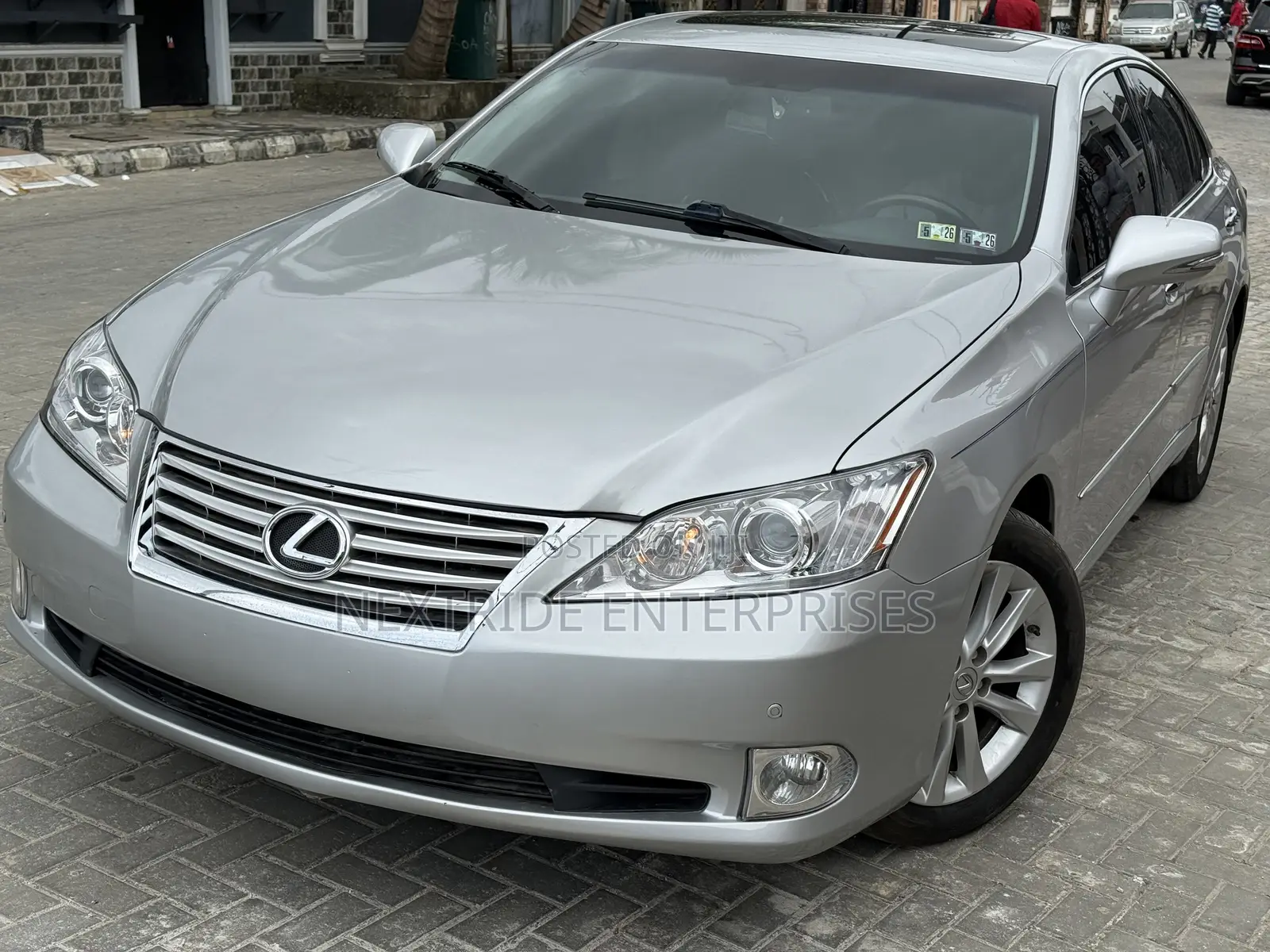 Lexus ES 2012 Silver