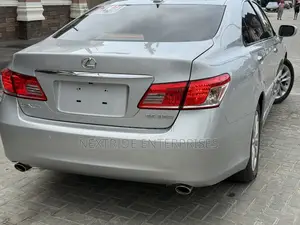 Lexus ES 2012 Silver