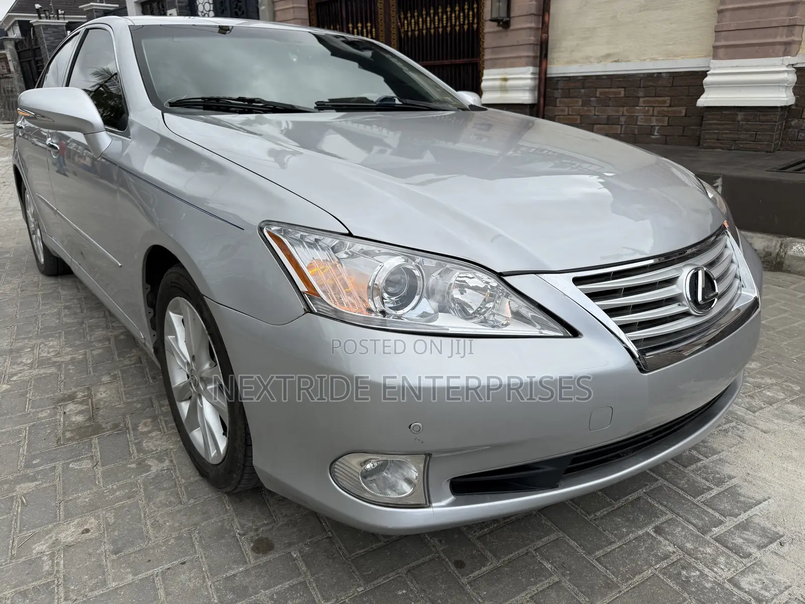 Lexus ES 2012 Silver
