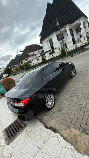 Toyota Corolla L 4dr Sedan (1.8L 4cyl 5M) 2013 Black