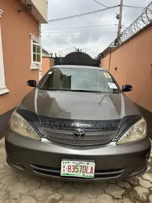 Toyota Camry LE 4dr Sedan (2.4L 4cyl 4A) 2004 Gray