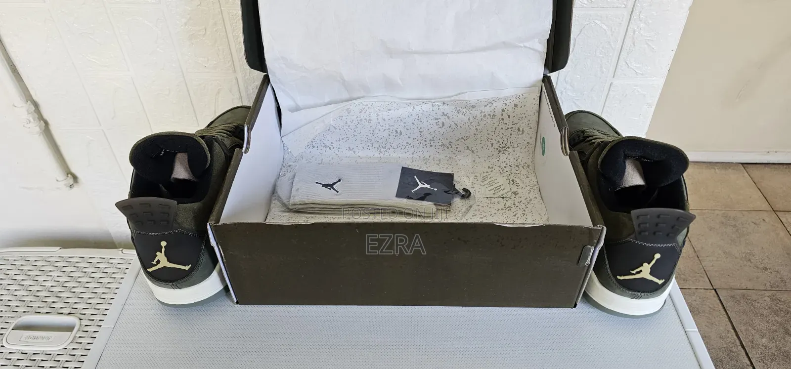 Air Jordan 4 Retro SE Craft Olive.