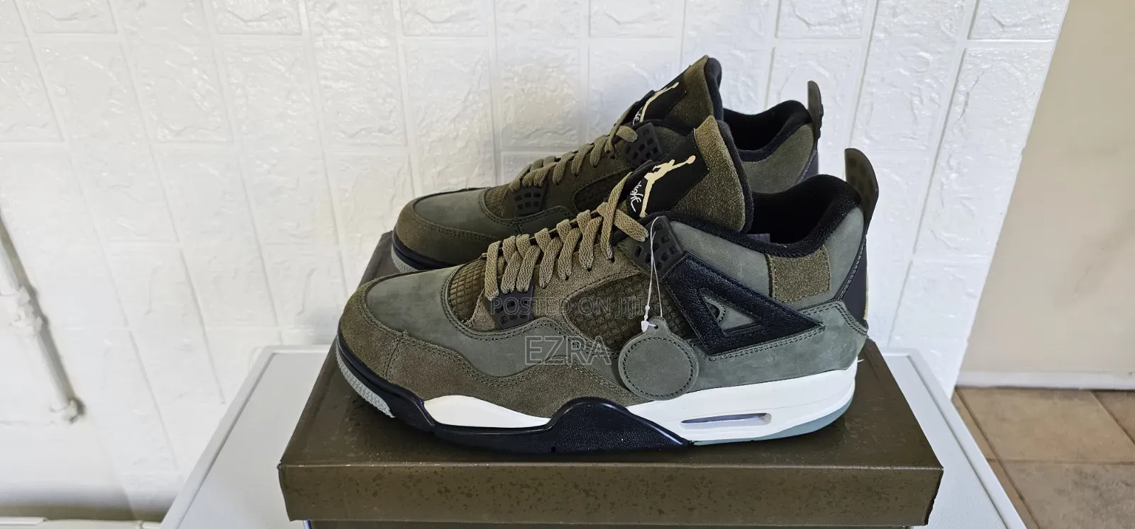 Air Jordan 4 Retro SE Craft Olive.