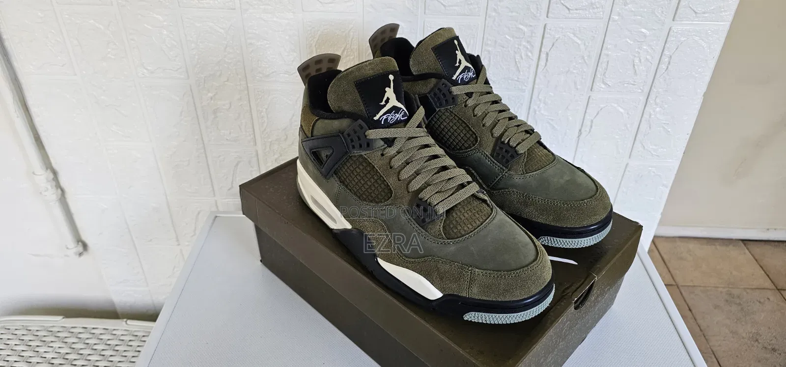 Air Jordan 4 Retro SE Craft Olive.