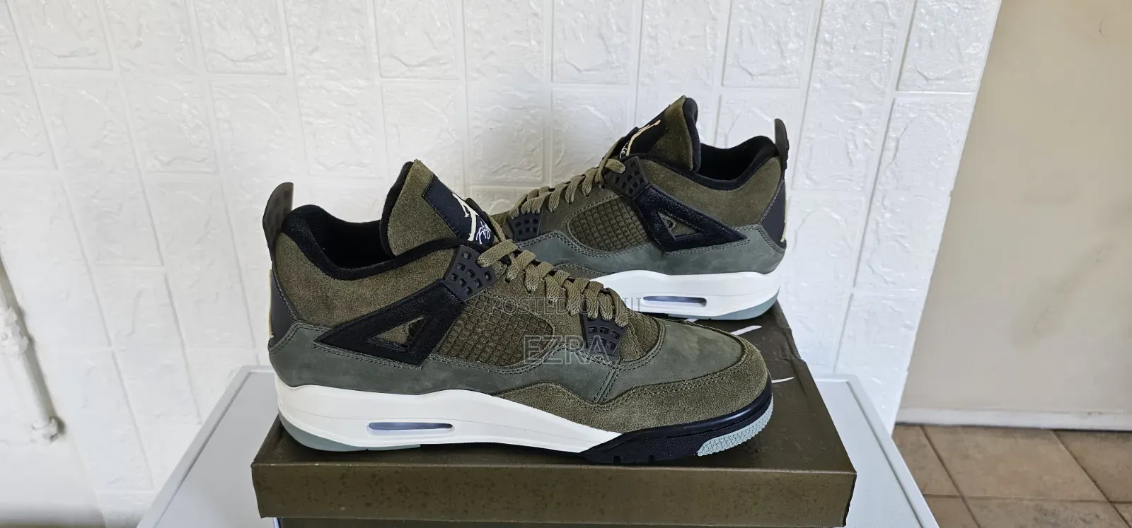 Air Jordan 4 Retro SE Craft Olive.