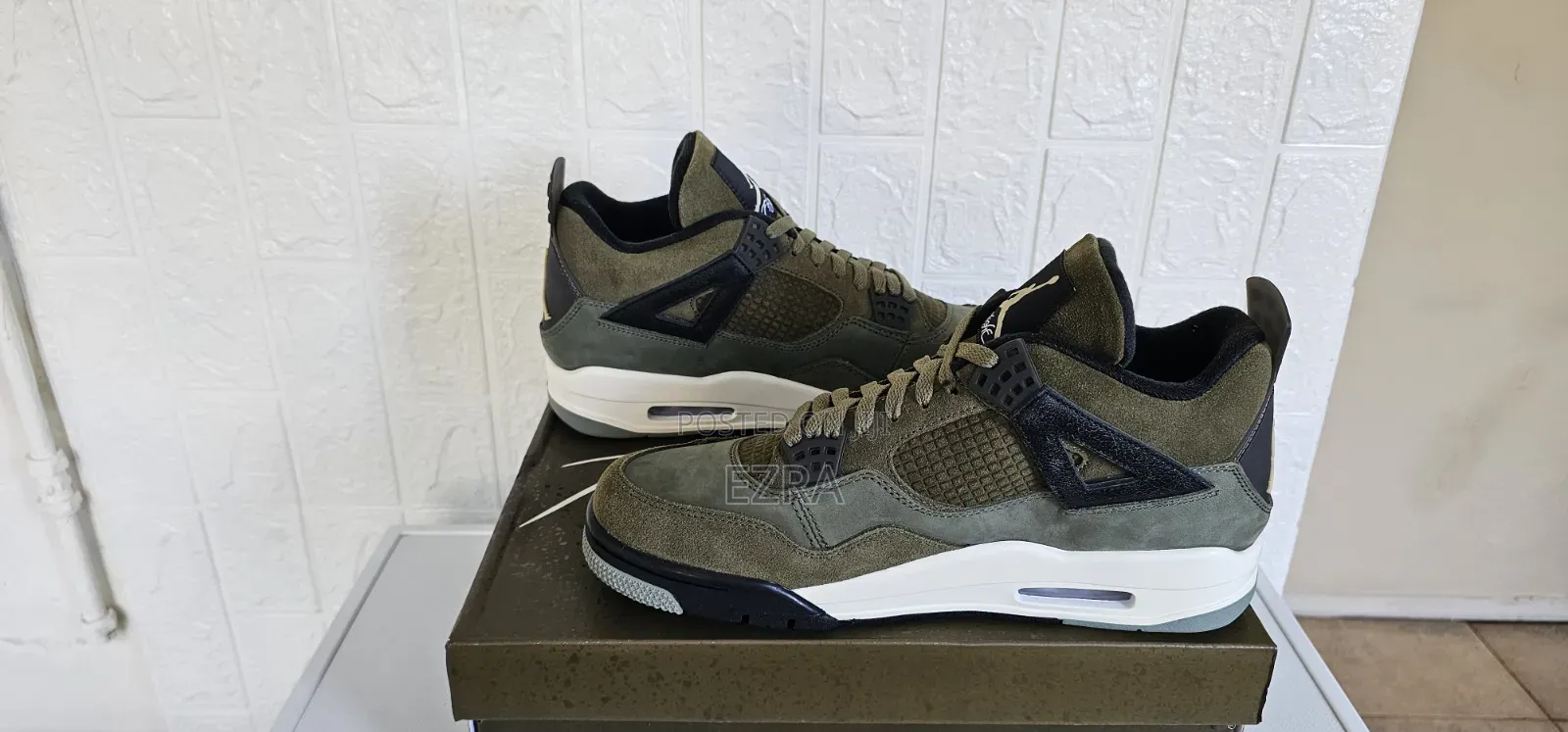 Air Jordan 4 Retro SE Craft Olive.