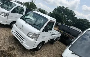 Daihatsu Hijet Truck 2004 White