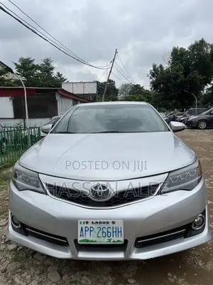 Toyota Camry LE 4dr Sedan (2.5L 4cyl 6A) 2013 Silver
