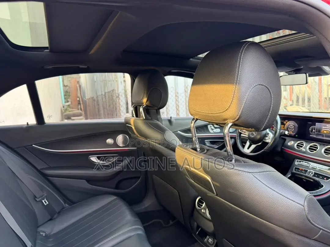 Mercedes-Benz E300 2019 Red