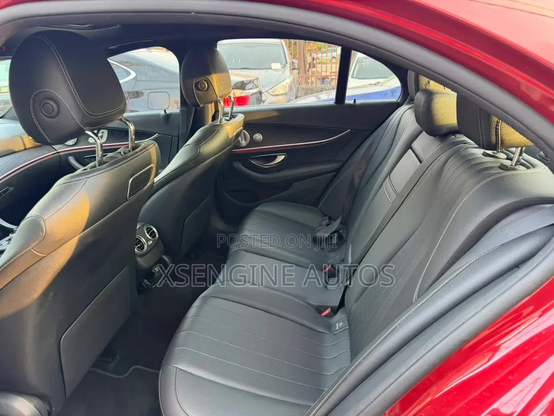 Mercedes-Benz E300 2019 Red