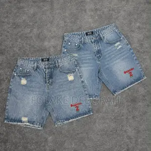 Short Jeans