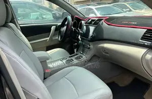 Toyota Highlander 2013 Gray