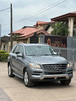Mercedes-Benz M Class ML350 4MATIC 4dr SUV AWD (3.5L 6cyl 7A) 2014 Gray