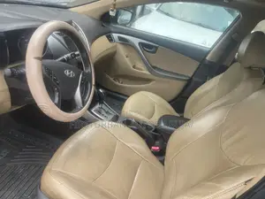 Hyundai Elantra Limited Sedan FWD (1.8L 4cyl 6A) 2013 Black