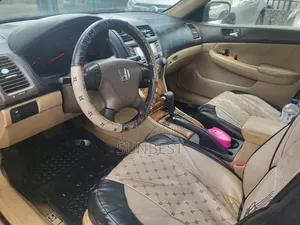 Honda Accord 2004 Gold