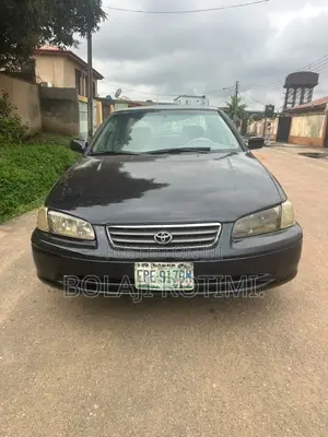 Toyota Camry 2000 Blue