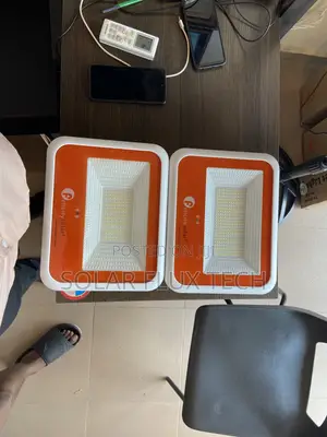 100W Felicity Solar Floodlights