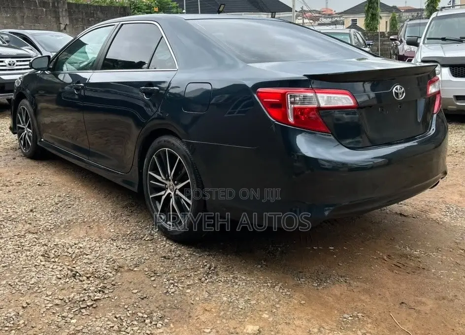 Toyota Camry 2014 Black