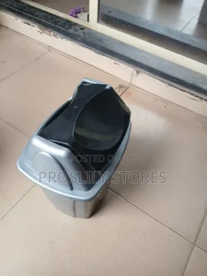 6litrs Plastic Flip Dustbin X 12pcs
