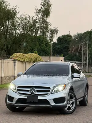 Mercedes-Benz GLA 250 2015 Silver