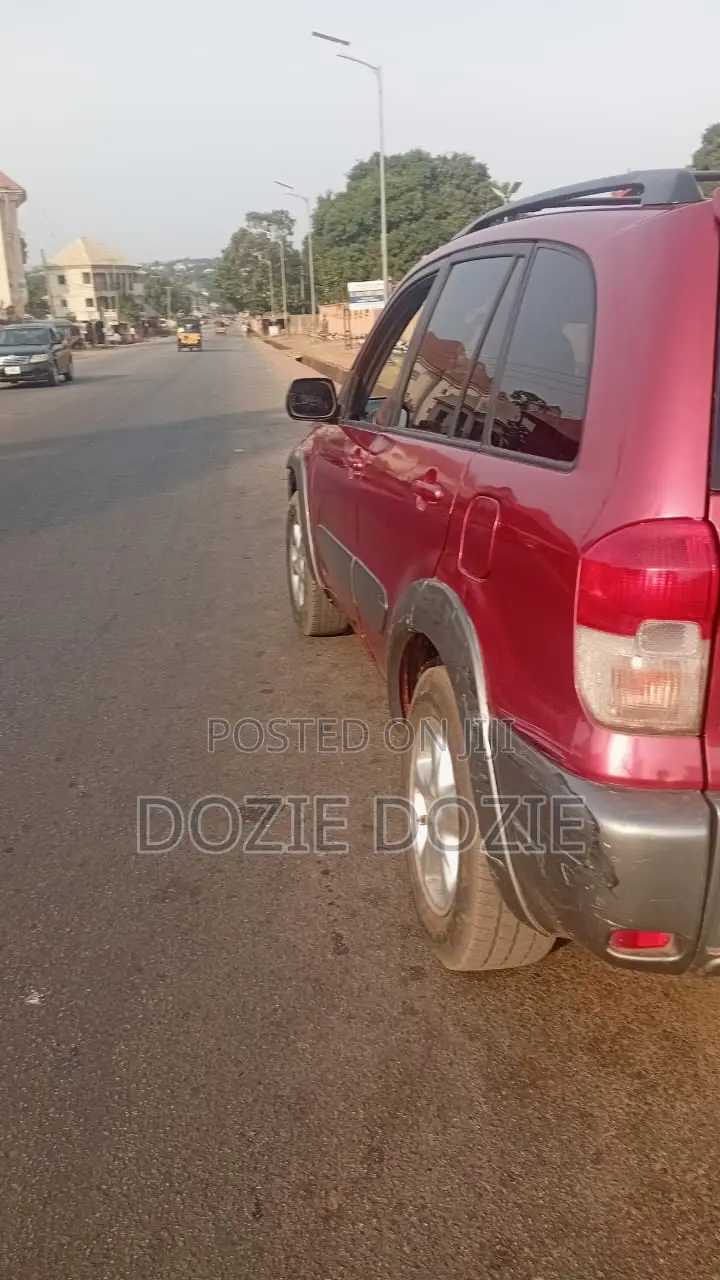 Toyota RAV4 Automatic 2003 Red