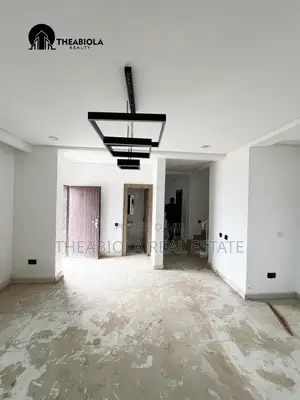 5bdrm Townhouse/Terrace in Jabi Extension, for sale