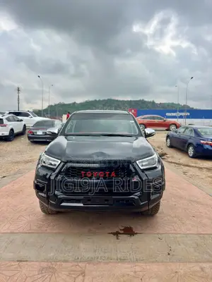 Toyota Hilux 2014 Black