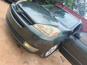 Toyota Sienna 2006 Gray