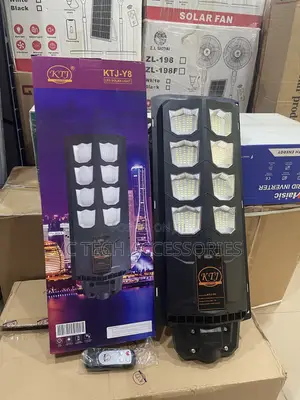 KTJ 700W Solar Street Light