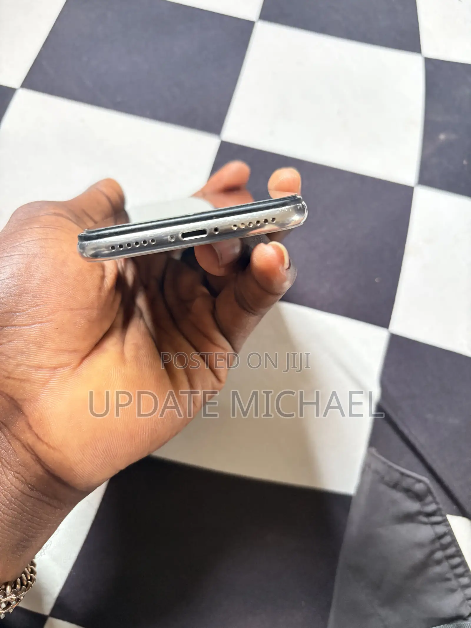 Apple iPhone X 64 GB White