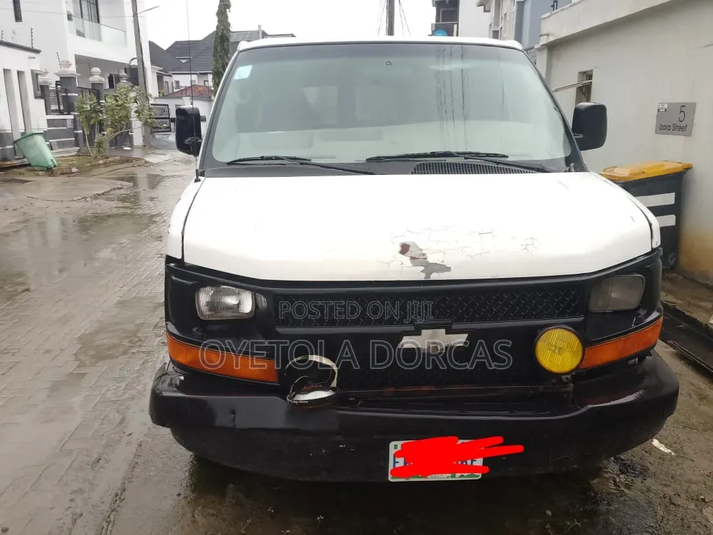 Chevrolet Chevy 2008 White