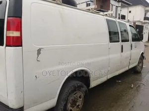Chevrolet Chevy 2008 White