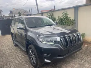 Toyota Land Cruiser 4.0 V6 GXR 2018 Gray