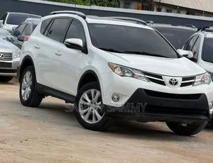 Toyota RAV4 2015 White