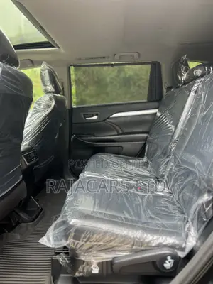 Toyota Highlander XLE 4x2 V6 (3.5L 6cyl 8A) 2018 Black