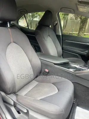Toyota Camry LE FWD (2.5L 4cyl 8AM) 2018 Red
