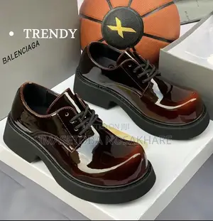Desmond Wears
