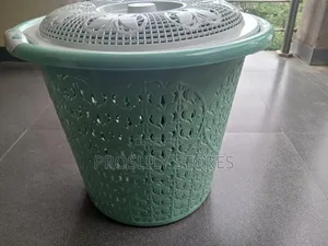 Laundry Basket With Cover
