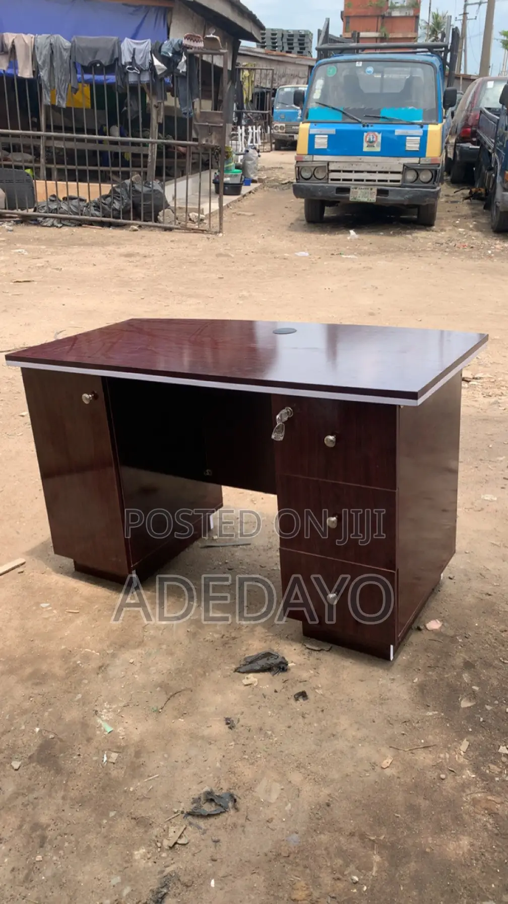 Execptionar 1.4 Standard Office Table