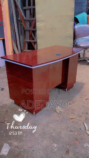 Execptionar 1.4 Standard Office Table