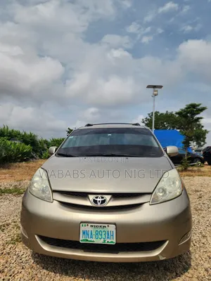 Toyota Sienna 2007 Gold