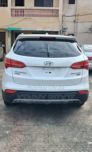 Hyundai Santa Fe 2016 White
