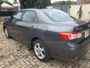 Toyota Corolla 2012 Gray