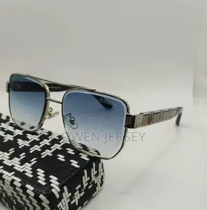 Burberry Blue Gradient Square Sunglasses.