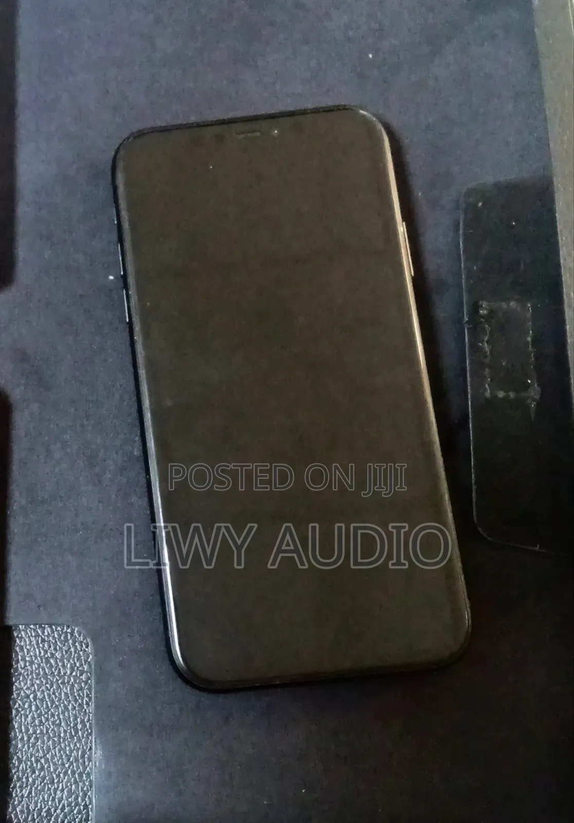 Apple iPhone XR 64 GB Black