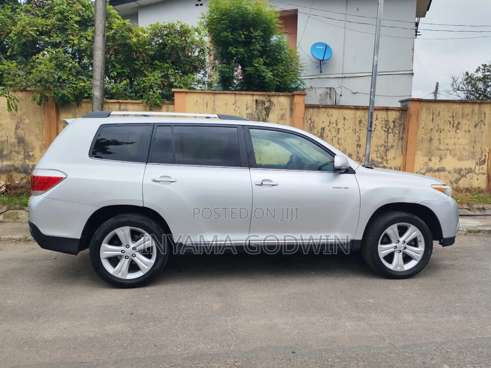 Toyota Highlander 2011 Silver