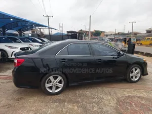 Toyota Camry SE 4dr Sedan (2.5L 4cyl 6A) 2013 Black