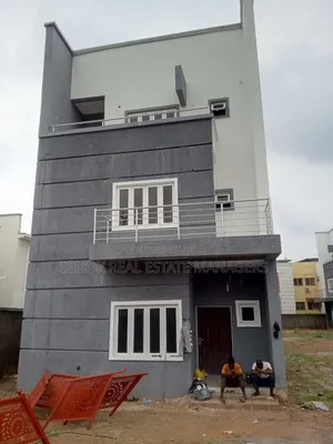 4bdrm Duplex in Life Camp for sale