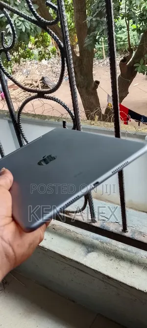 Apple iPad Pro 10.5 (2017) 64 GB Silver