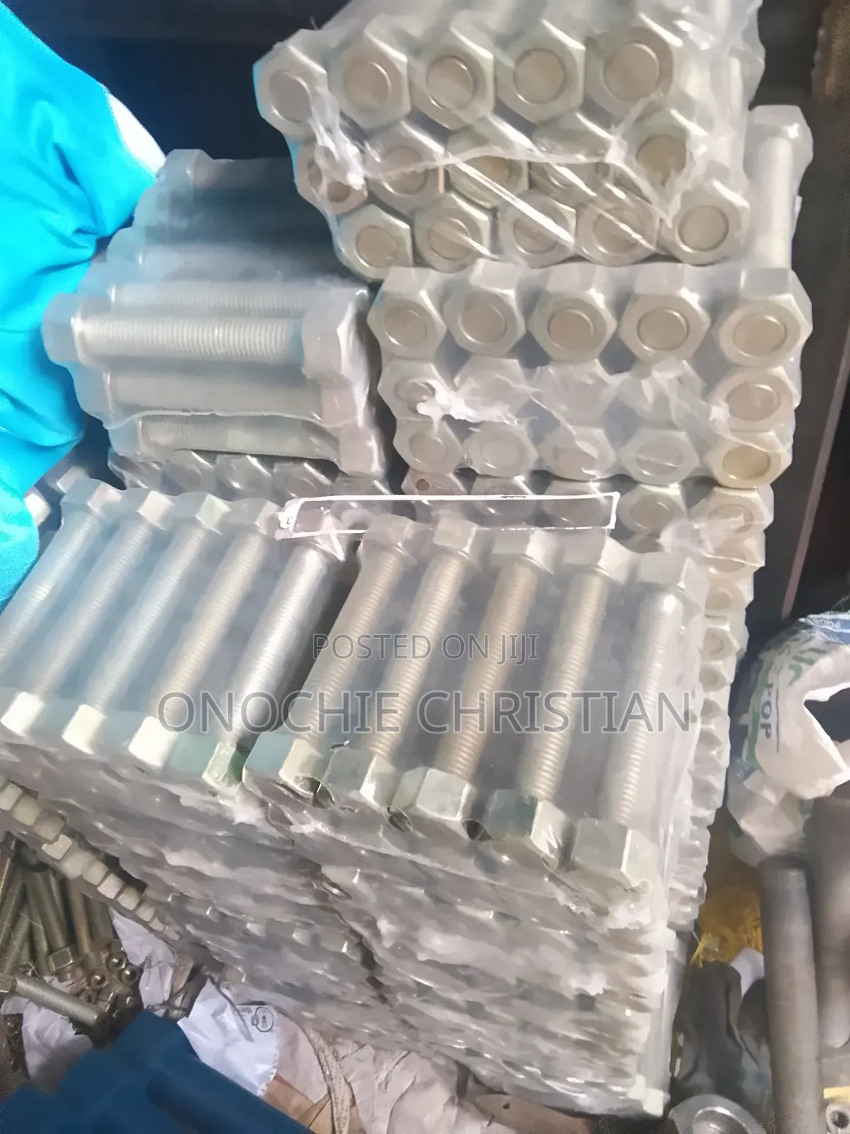 2" X600 Stud Boit and Nut